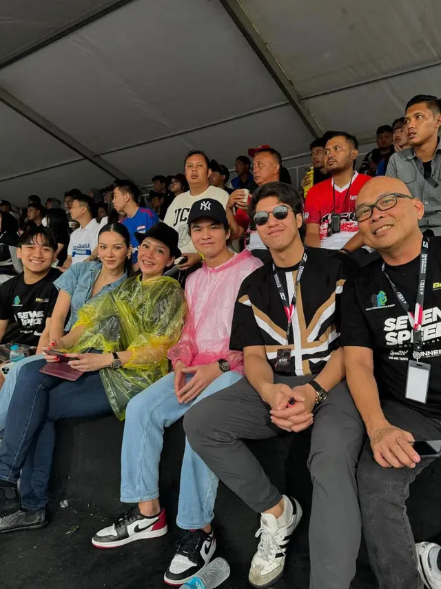 7 Kebersamaan Alyssa Daguise dan Al Ghazali di Kompetisi Drifting, Tampil Mesra