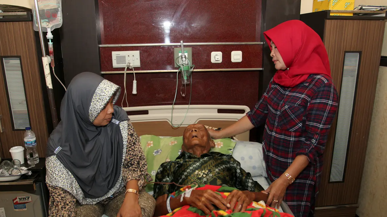 Mbah Gotho Manusia Tertua Asal Sragen Diopname, Sakit Apa?