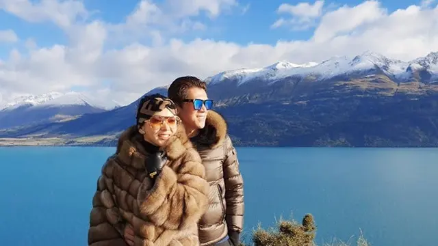 7 Potret Cetar Syahrini dan Reino Barack saat Bulan Madu di Bora-Bora dan Selandia Baru