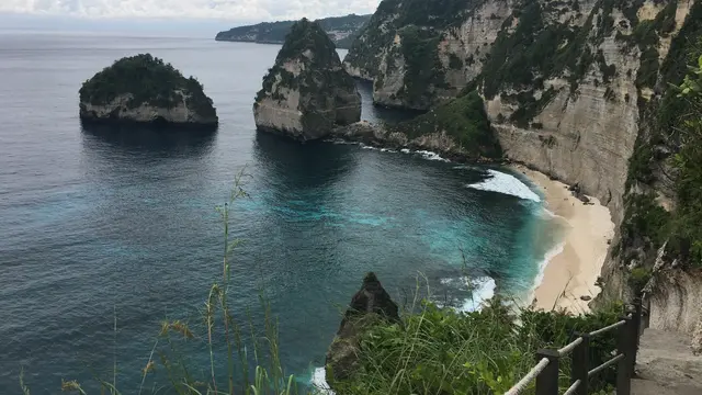 Pantai Atuh, Nusa Penida, Bali