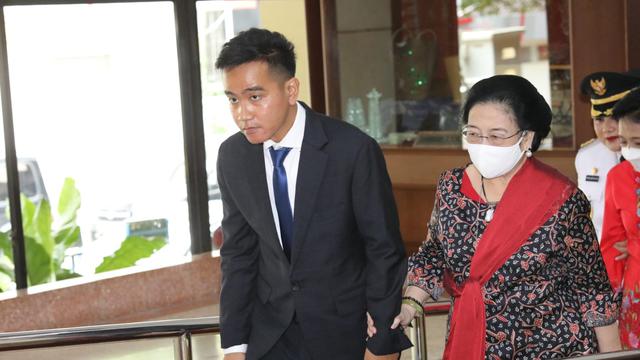 Gibran Rakabuming dan Megawati Soekarnoputri. (Foto: Dok. Twitter @gibran_tweet)