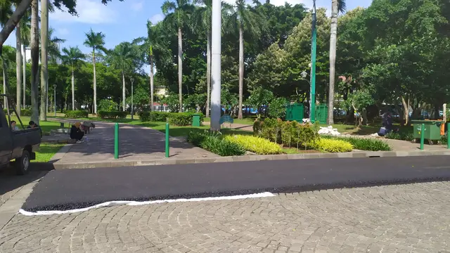 Jadi Lintasan Formula E, Batu Alam di Monas Mulai Diaspal