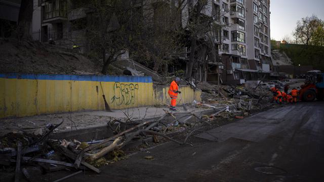 FOTO: Rusia Serang Kiev Usai Presiden Ukraina Temui Sekjen PBB