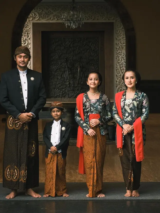 Dwi Sasono dan Widi Mulia