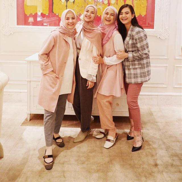 Jadi YouTuber, Ini 7 Momen Kompak Geng Artis The Berempat Aja