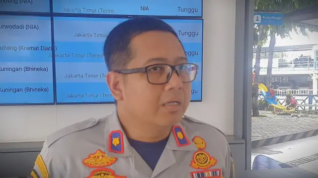 Kepala Terminal Kampung Rambutan Yulza Ramadhoni