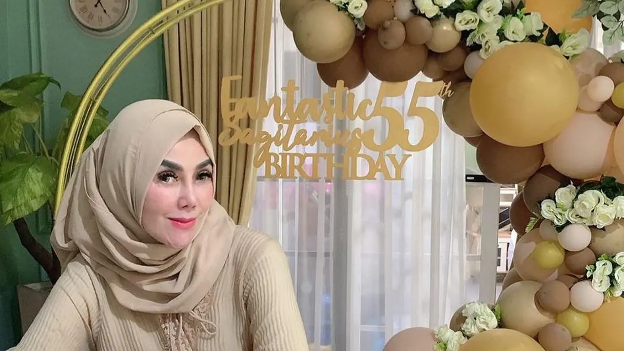 Raffi Ahmad Kirim Kado Untuk Mama, Ini 7 Momen Ulang Tahun Amy Qanita ke-55