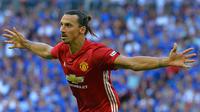 Zlatan Ibrahimovic menjadi satu dari 10 pemain yang diboyong MU saat usianya sudah 30an. Tercatat hanya ada 10 pemain berusia di atas 30 tahun yang pernah didatangkan Setan Merah sejak bergulirnya Liga Premier Inggris tahun 1992/93. (AFP/Glyn Kirk)