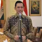 Ketua Kogasma Partai Demokrat Agus Harimurti Yudhoyono(AHY) memberi keterangan usai bertemu Presiden Joko Widodo atau Jokowi di Istana Kepresidenan Bogor, Jawa Barat, Rabu (22/5/2019). AHY mengaku diminta oleh Jokowi untuk menjadi jembatan komunikasi dengan SBY. (Liputan6.com/HO/Setkab/Oji)