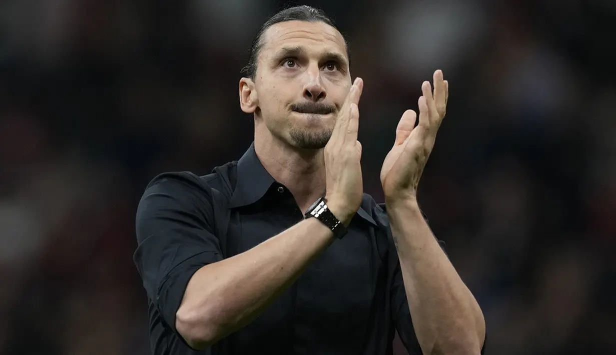 <p>Dia berterima kasih kepada keluarga, rekan satu tim, pelatih, staf, direktur, dan terutama para penggemar AC Milan. (AP Photo/Antonio Calanni)</p>