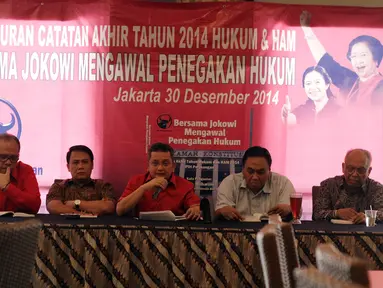  Jelang akhir tahun, PDI-Perjuangan menggelar konferensi pers, Jakarta, Selasa (30/12/2014). (Liputan6.com/Faizal Fanani)