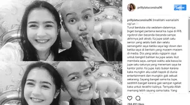 Artis Prilly Latuconsina saat berpose dengan Julia Perez. Prilly mengunggah status di Instagramnya setelah Jupe meninggal dunia. Innallilahi wainailaihi roji'un. Turut berduka cita sedalam-dalamnya. (Instagram/prillylatuconsina96)