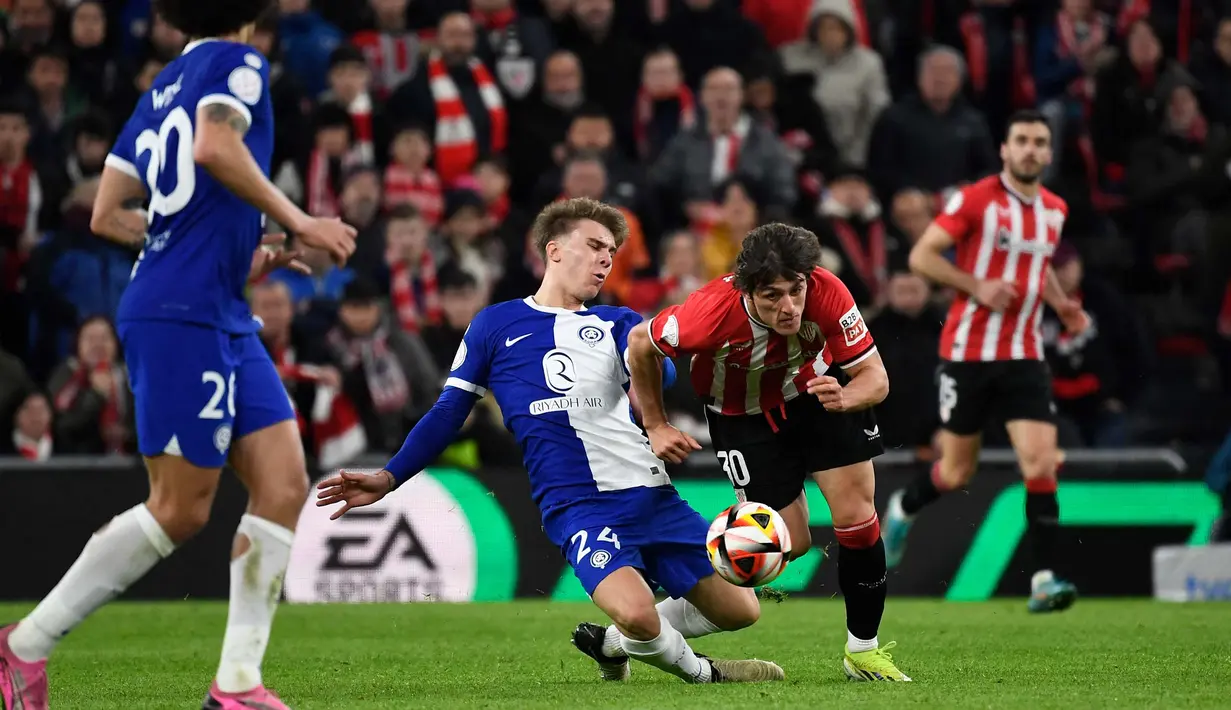 Bermain di depan pendukung sendiri, Athletic Bilbao tampil penuh percaya diri. (ANDER GILLENEA/AFP)