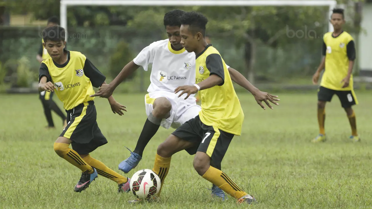 FOTO: Memasuki Semifinal, Liga Remaja UC News Kian Memanas