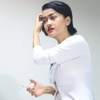 "Denger kayak gitu dari anak kecil, hati saya jadi tersentuh. Aku langsung peluk dia. Bilang semua akan baik saja," ujar pendangdut 35 tahun ini. (Foto: Andy Masela/Bintang.com)