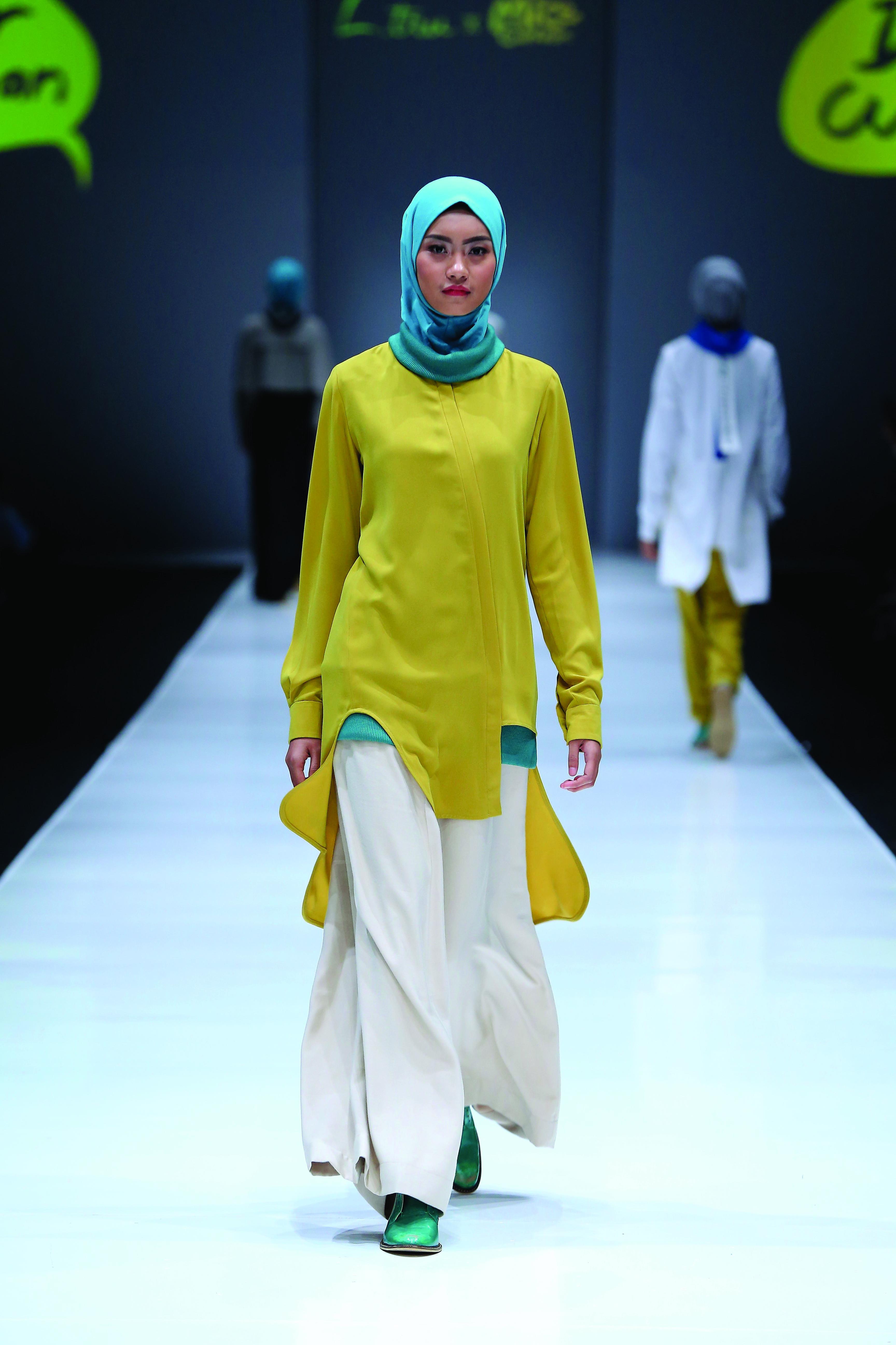 Arti Wanita Di Mata Mice Cartoon Dalam Busana L Tru Pada JFW