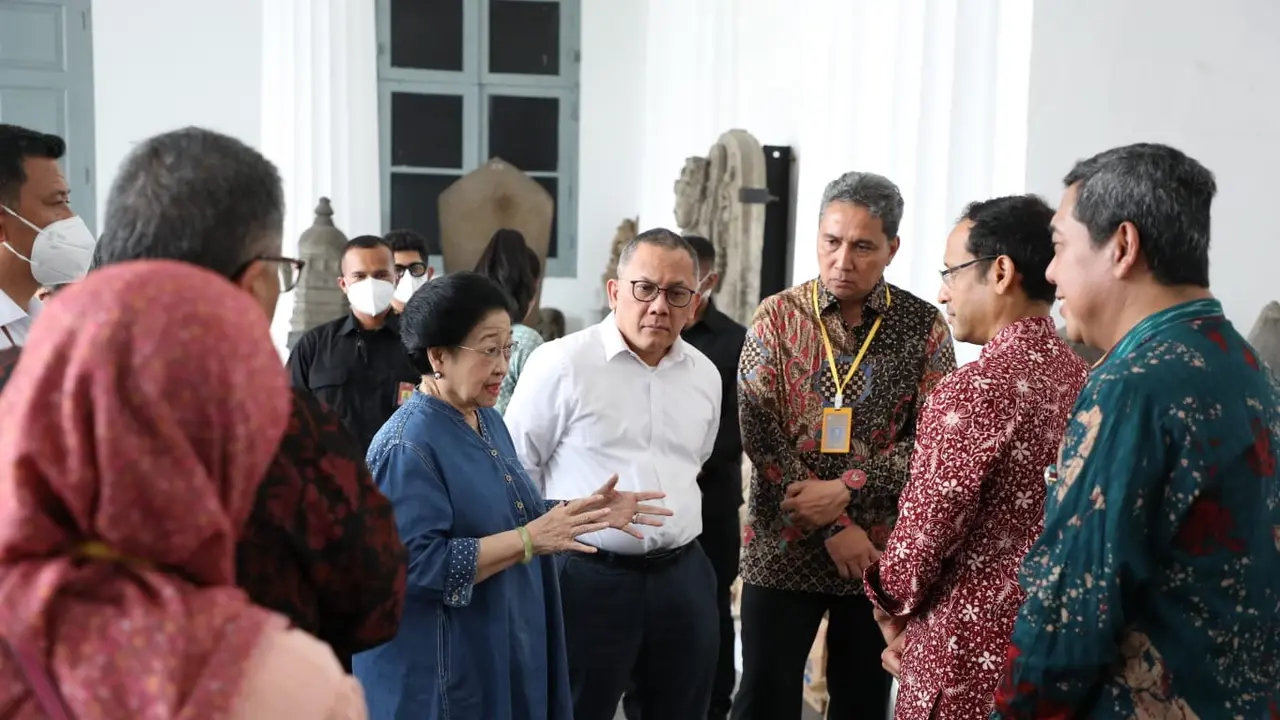 Ketua Umum PDI Perjuangan Megawati Soekarnoputri mengecek kondisi Museum Nasional Jakarta Pusat, Selasa (19/9/2023).