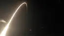 Roket Falcon 9 lepas landas dari Space Launch Complex 40 di Florida's Cape Canaveral Air Force Station, Amerika Serikat, Kamis (23/5/2019). CEO SpaceX, Elon Musk, juga menyebut proyek ini merupakan salah satu yang tersulit. (AP Foto John Raoux)
