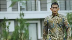 Rezky Aditya, seleb tampan Tanah Air ini sudah membintangi banyak judul sinetron. Bahkan aktingnya yang apik di sinetron Putri yang Ditukar membawanya memenangi Panasonic Gobel Awards kategori Aktor Favorit tahun 2012.(Liputan6.com/IG/@thereal_rezkyadhitya)