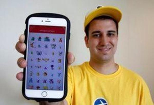 Nick Johnson, orang pertama di Amerika yang berhasil menangkap semua monster pokemon | Photo: Copyright reuters.com