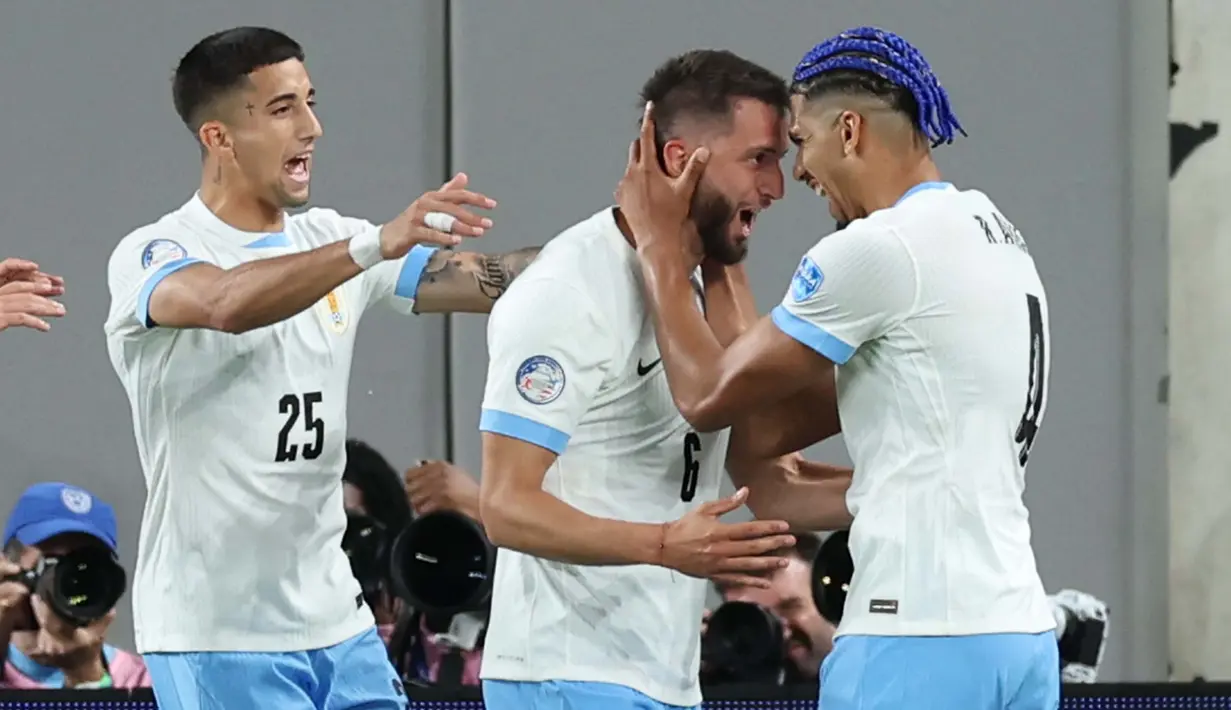 Bermain di Stadion MetLife, Uruguay menang telak 5-0 atas Bolivia. (CHARLY TRIBALLEAU/AFP)