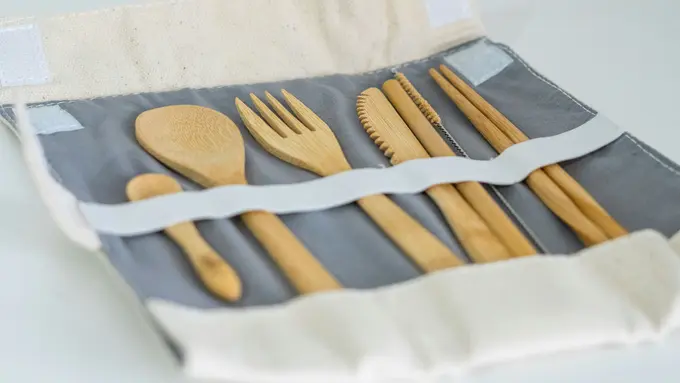 Ilustrasi alat makan