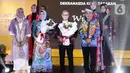 Desainer nasional Wignyo usai memamerkan koleksinya dalam gelaran Festival 6 2023 di Senayan Park, Jakarta, Minggu (9/7/2023). (Liputan6.com/Helmi Fithriansyah)
