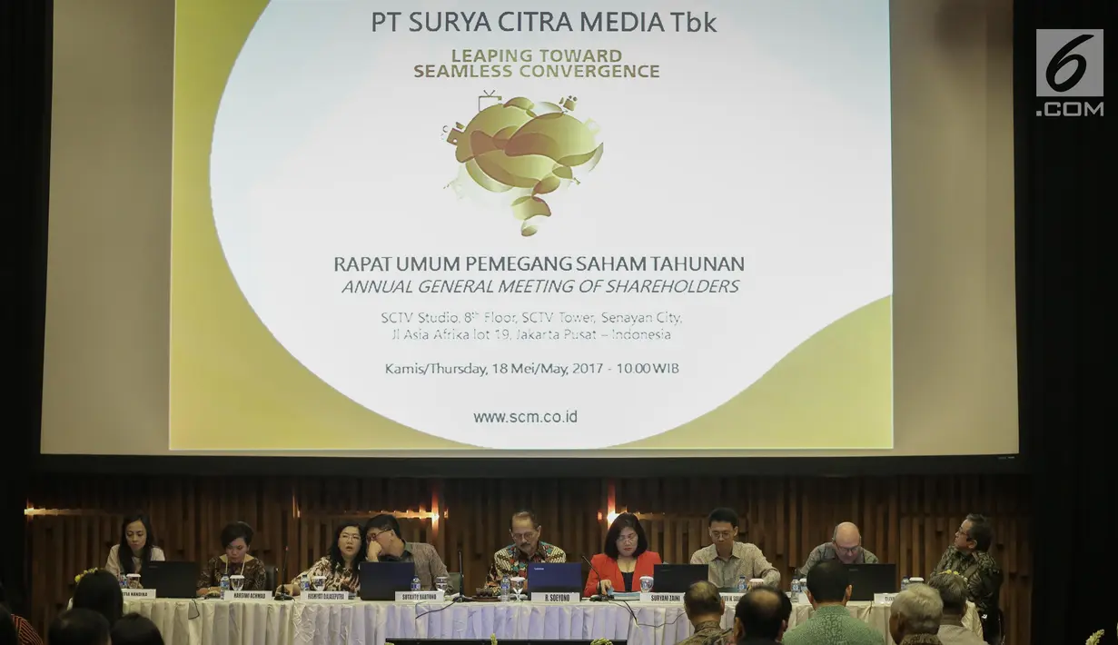 Suasana saat Rapat Umum Pemegang Saham Tahunan (RUPST ) PT. Surya Citra Media Tbk (SCMA) di SCTV Tower, Jakarta, Kamis (18/5). SCMA membagikan dividen sebesar Rp 73 per saham dari laba bersih tahun buku 2016. (Liputan6.com/Faizal Fanani)