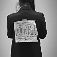 perundungan | unsplash.com/@ilayzaphotography