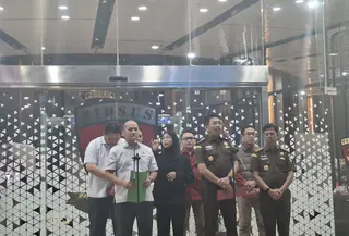 Kejaksaan Agung (Kejagung) menetapkan dua tersangka dalam kasus dugaan tindak pidana korupsi transfer pricing oleh PT TPL Tbk untuk periode 2008 hingga 2025. (Liputan6.com/Rifqy Alief Abiyya)