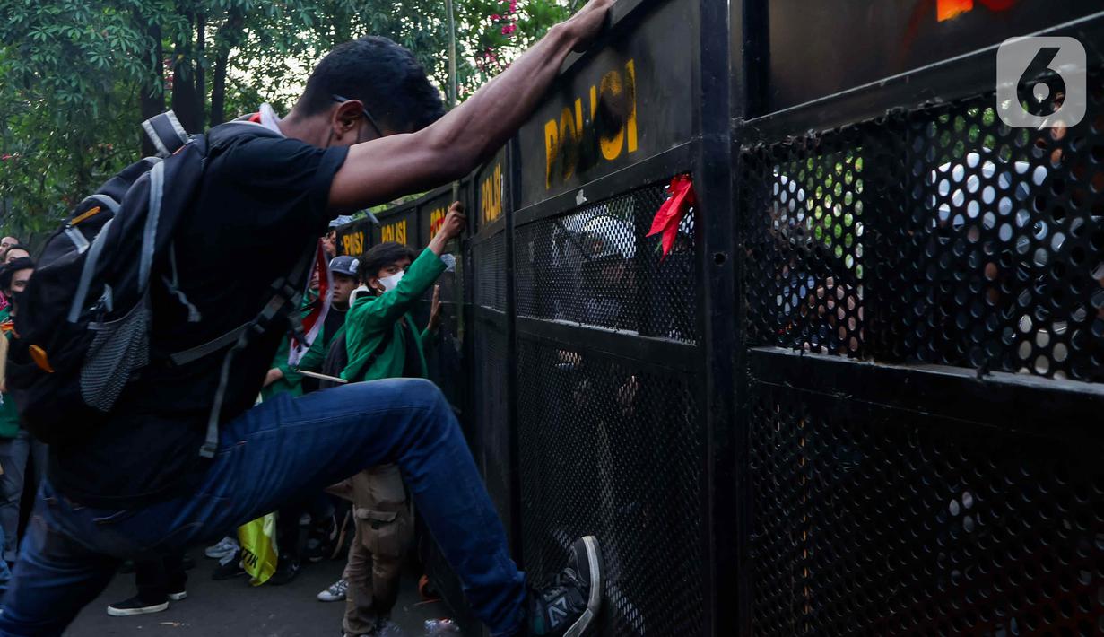 Unjuk rasa merupakan bagian gerakan ‘Peringatan Darurat Indonesia’ yang viral di media sosial. (Liputan6.com/Herman Zakharia)