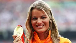 Dafne Schippers meraih medali emas lari 200m putri Kejuaraan Dunia Atletik 2015 di Beijing, China. (EPA/How Hwee Young)