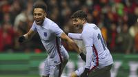 Gol dari Pierre-Emerick Aubameyang dan Pedri meloloskan Barcelona ke perempat final Liga Europa 2021/2022 dan dinyatakan sebagai pemenang duel ini dengan agregat skor 2-1. (AP Photo)
