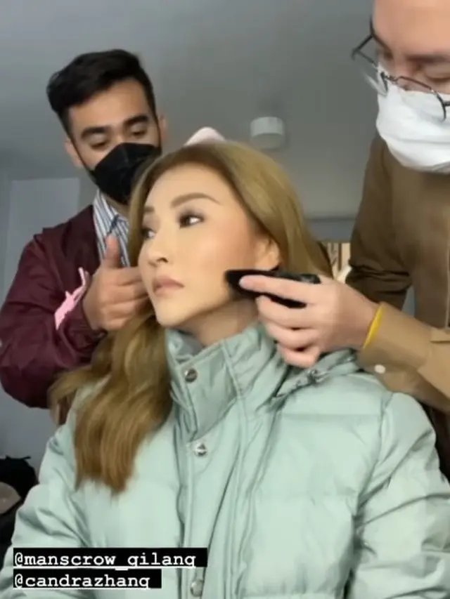 7 Potret Terbaru Sarwendah dengan Rambut Pirang, Bak Artis Korea