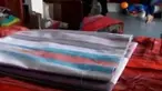 Omzet penjualan kain tenun ikat dan sarung meningkat 100 persen dibandingman hari biasa.