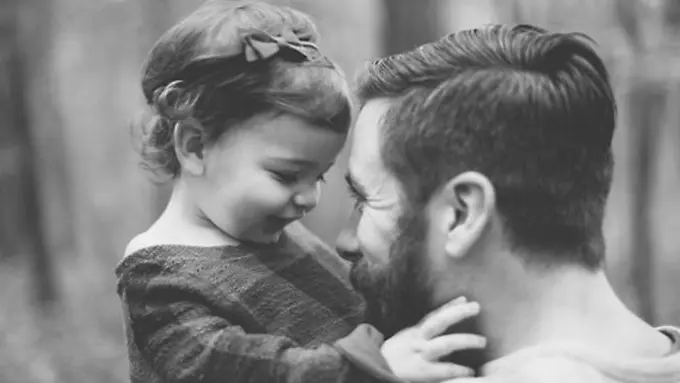 Cuma Anak Perempuan yang Telah Ditinggal Ayah yang Paham Hal Ini