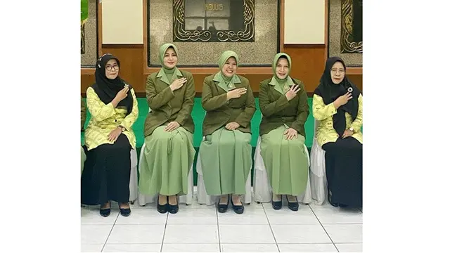 6 Potret Juliana Moechtar Dilantik Jadi Anggota Persit, Tampil Anggun Pakai Seragam