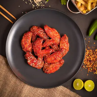 Tak perlu pergi ke restoran Korea, ayam dengan saus khas ini bisa dibuat sendiri di rumah menggunakan bahan-bahan yang mudah ditemukan. (Foto/Dok: Pexels)