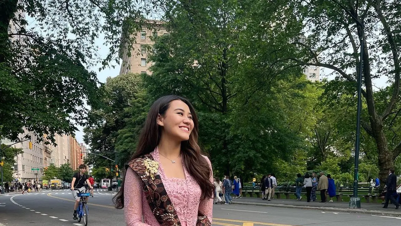 Kebaya Aaliyah Massaid
