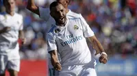 Pemain asal Prancis, Karim Benzema belum menampilkan kemampuan mencetak gol lagi. Benzema hingga pekan ke-11 La Liga Santander 2017-2018 baru mencetak satu gol untuk Real Madrid dan menempati peringkat kedelapan top scorer klub. (AFP/Oscar Del Pozo)