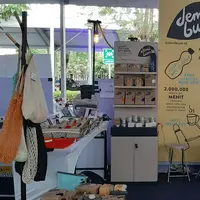 Booth Demi Bumi di Jakarta Eat Festival 2019 | Karla Farhana/Fimela.com