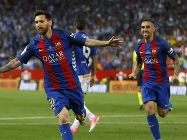 Lionel Messi merayakan gol saat melawan Alaves pada final Copa del Rey di Vicente Calderon stadium, Madrid, Spanyol (27/5/2017).  (AP/Daniel Ochoa de Olza)