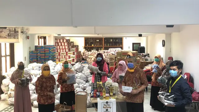 KBRI Kairo memberi bantuan bagi warga terdampak Virus Corona COVID-19. (Dok: KBRI Kairo)