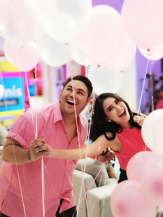 [Bintang] Ivan Gunawan dan Ayu Ting Ting