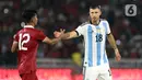 Argentina melakukan dua pergantian pemain. Alejandro Garnacho dan Marcos Acuna menggantikan Nicolas Gonzalez dan Facundo Medina. Indonesia merespon dengan memasukkan Witan Sulaeman sebagai pengganti Rafael Struick. Tempo pertandingan kemudian berjalan melambat. (Liputan6.com/Helmi Fithriansyah)