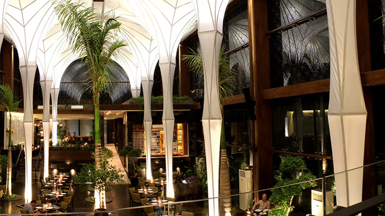 10 Restoran Indonesia Terfavorit
