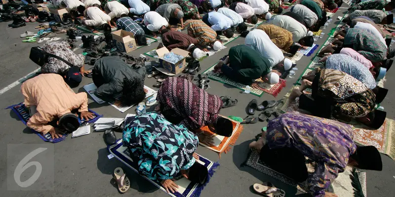 20151030-Kemarau Berkepanjangan,Warga Yogyakarta Gelar Sholat Minta Hujan