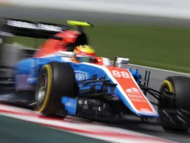 Pebalap Manor Racing asal Indonesia, Rio Haryanto, berhasil finis di posisi ke-17 dalam balapan F1 GP Spanyol di Sirkuit Catalunya, Spanyol, Minggu (15/5/2016). (Bola.com/Twitter/Manorracing)