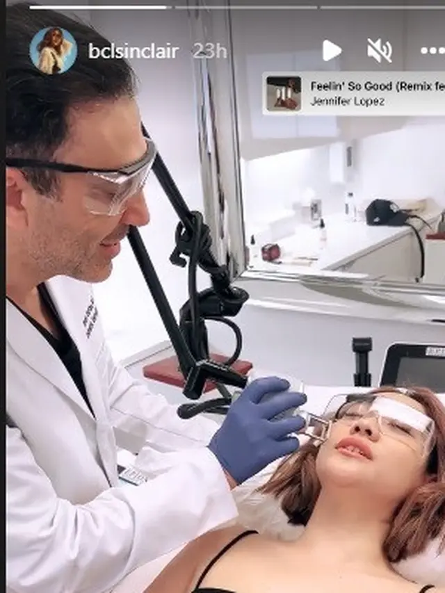 BCL menjalani perawatan wajah dengan dr. Simon Ourian, dokter langganan Kim Kardashian dan Kylie Jenner (Foto: Instagram @bclsinclair)