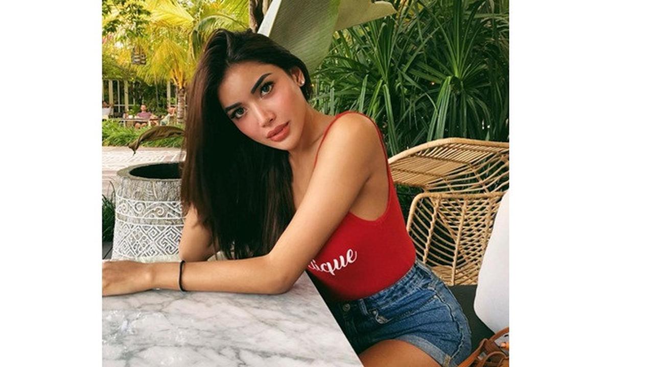 Pamer Perut Buncit, Ini 6 Gaya Millen Cyrus saat Social Distancing di Bali